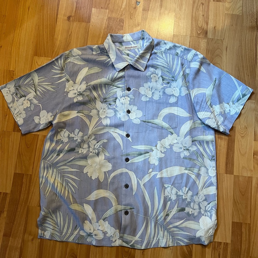 Tommy Bahama Hawaiin shirt